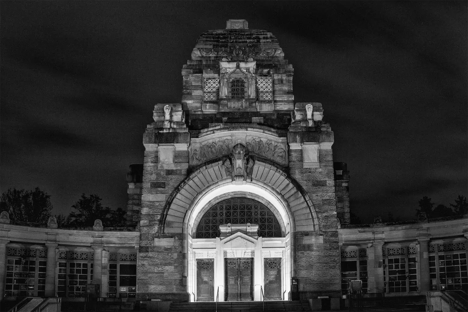 01 Thorsten Amlow Cathedral Of Eternity Ungeheuer 1024h 70