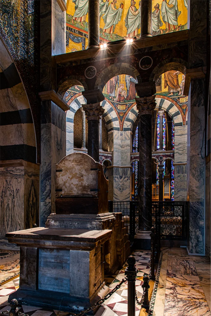 3 Thomas Schindler Königsthron Im Aachener Dom Europa 1024h 85