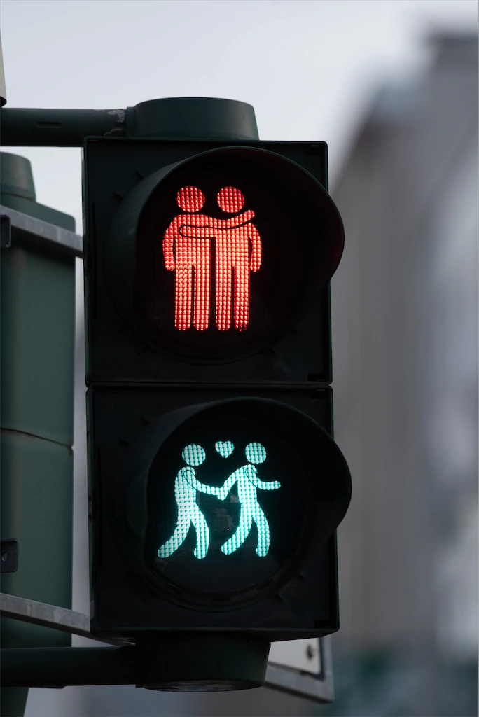 8 Thomas Schindler Schwules Paar In Frankfurt Rot 1024h 50