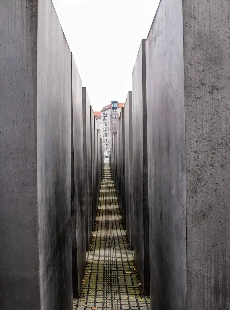 Bert Trommer Holocaust Mahnmal 2 Parallelen 1024h 50