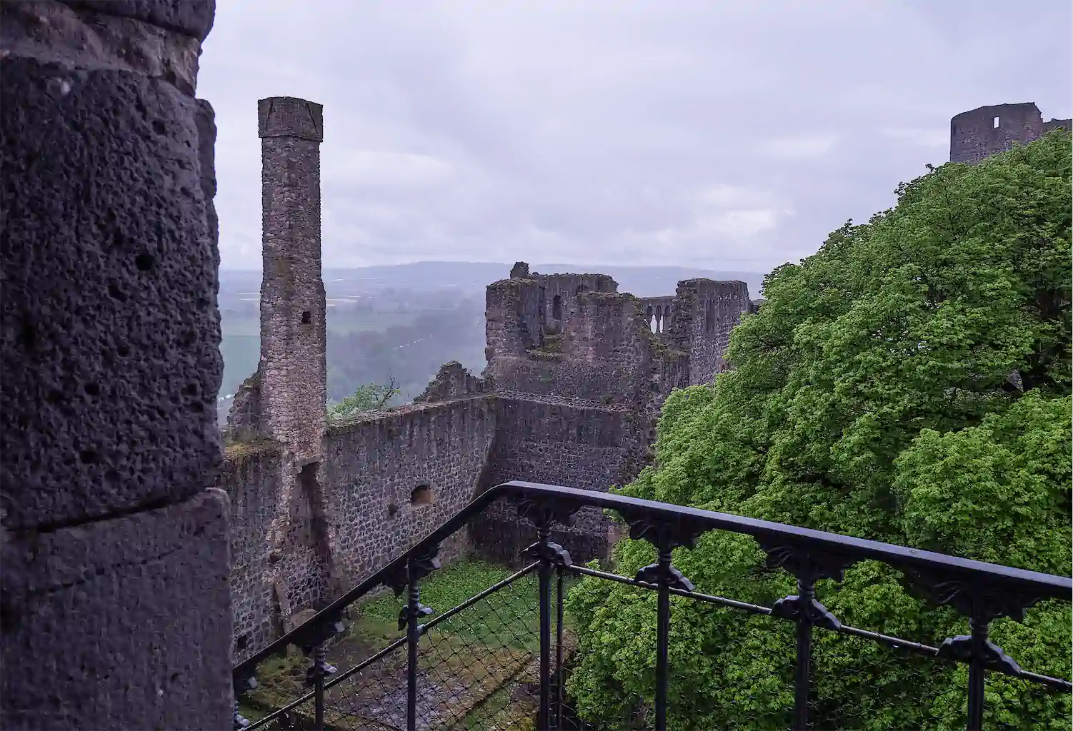 Burgruine Münzenberg, Außentreppe Zum Turm Bild Nr. 7Raab Erbe 1024h 80