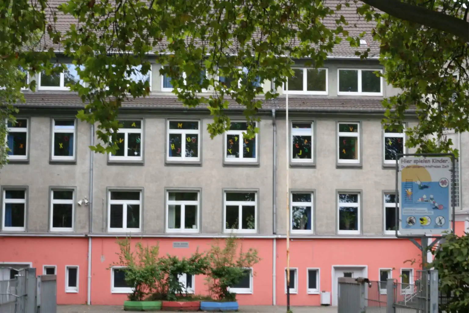 Alte Schule M Pfaff Heimat 1024h 50